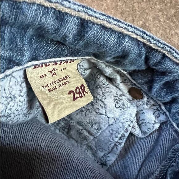 Big Star MADDIE, MID RISE FIT, denim jeans, Women's size 28R - Picture 4 of 7